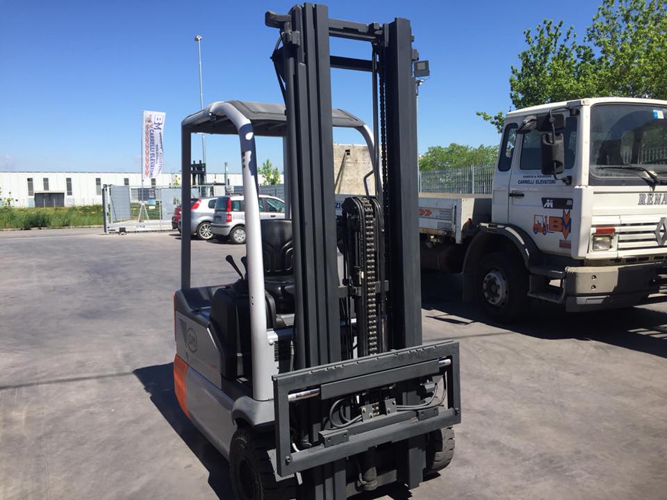 OM XE15/3 AC  2010